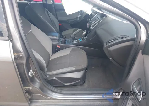 2014 Ford Focus Se z USA, uszkodzony, nr VIN 1FADP3F29EL151812